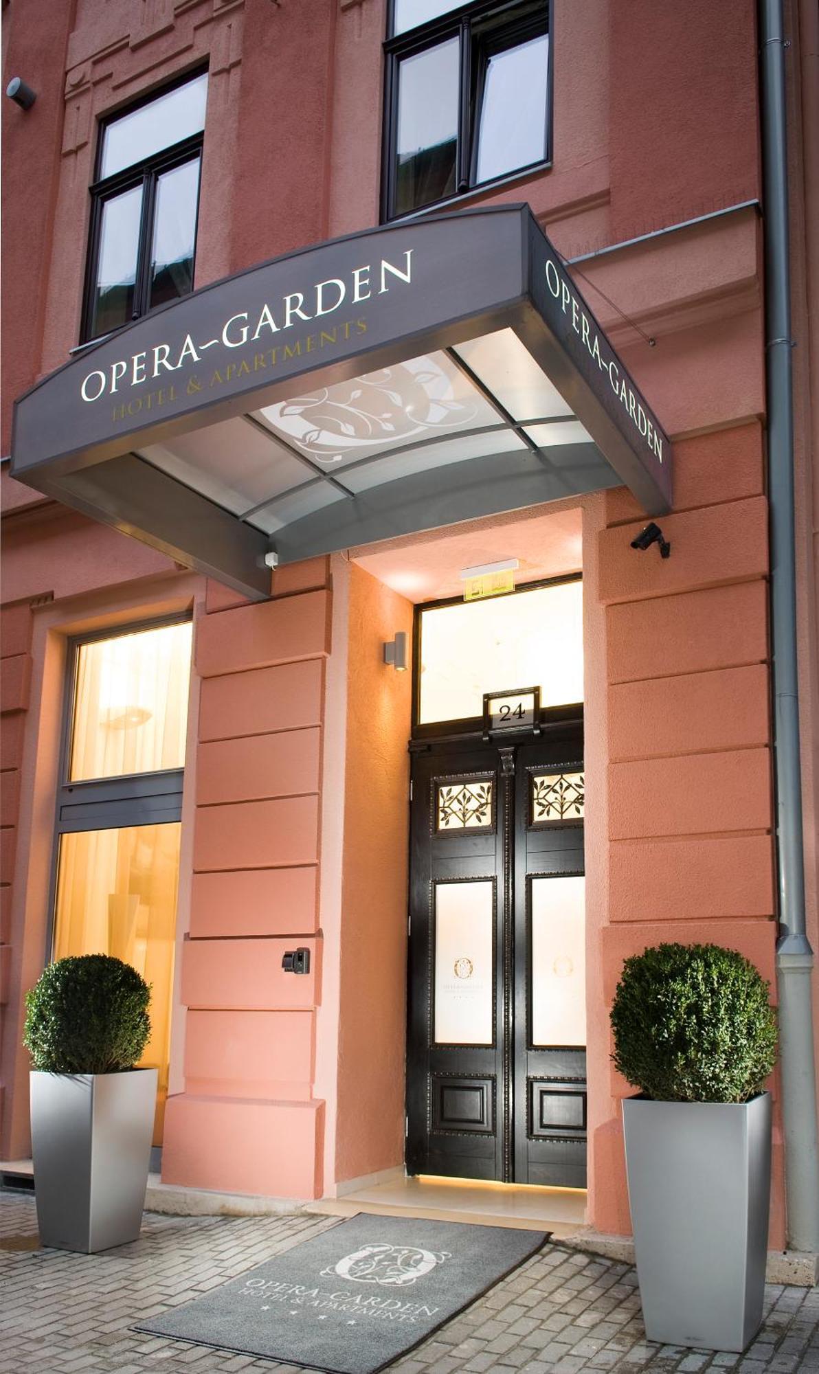 Opera Garden Hotel y apartamentos Budapest Exterior foto